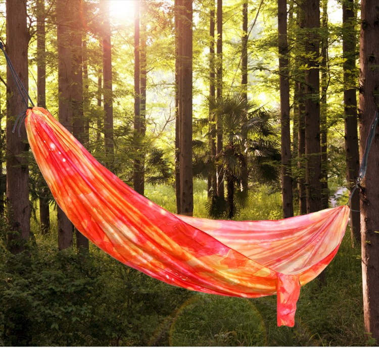 Hammock Camping Ultralight در فضای باز
